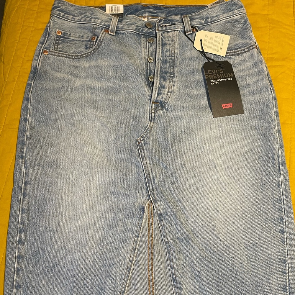 NWT Levi’s Premium Deconstructed Denim Skirt
